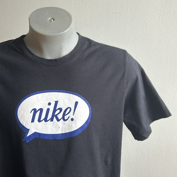 Nike Airmoji T Shirt Medium - Picture 8 of 8